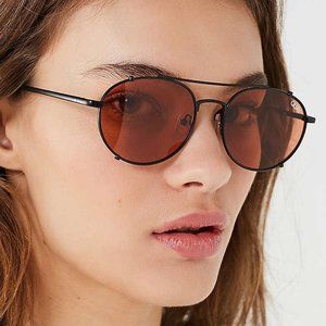 QUAY AUSTRALIA  "LITTLE J" AVIATOR SUNGLASSES MATTE BLACK FRAMES OS